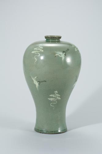 청자 상감 구름 학무늬 매병 이미지