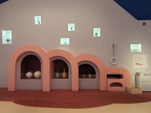 흙과 불로 만든 그릇 이미지